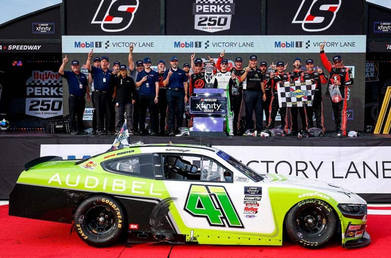 Mustang celebrating at victory lane