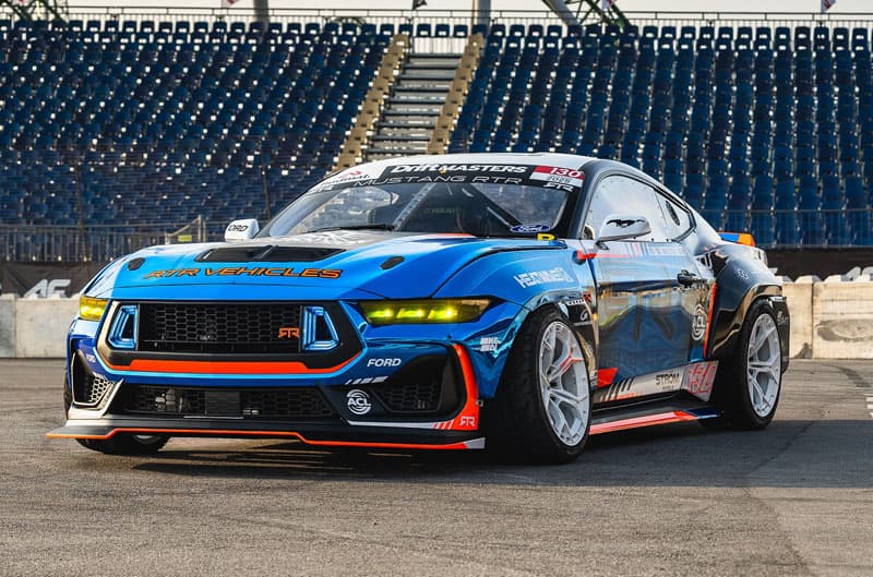 Mustang drifting