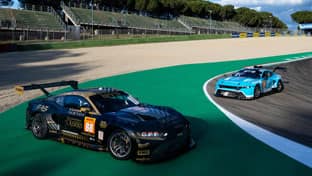 Mustang GT3 on track