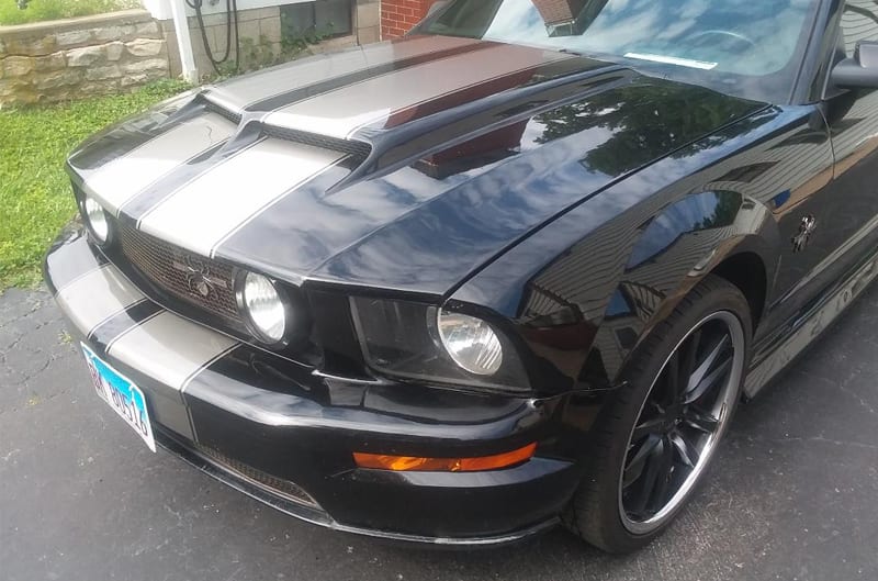 black mustang cars