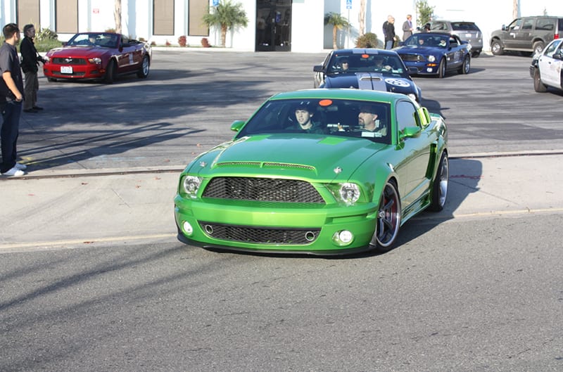 2006 Green Mustang GT rolling into car show