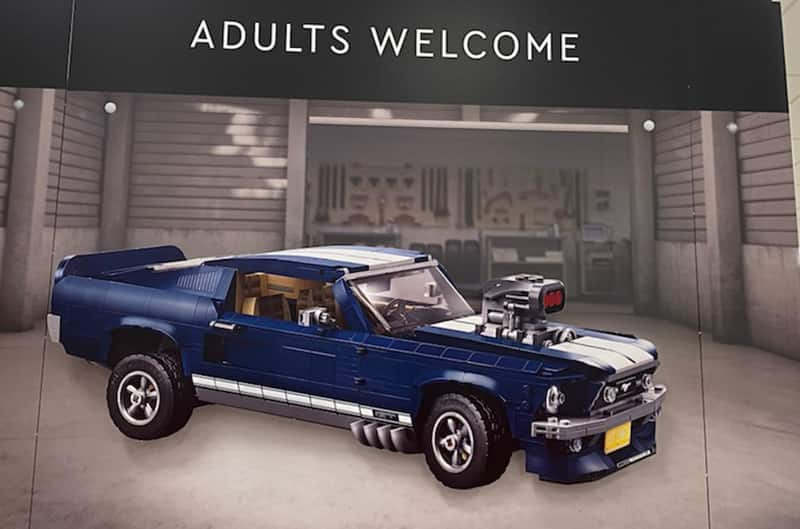 Lego's 1967 Ford Mustang kit challenges builders with 1,500 pieces - CNET