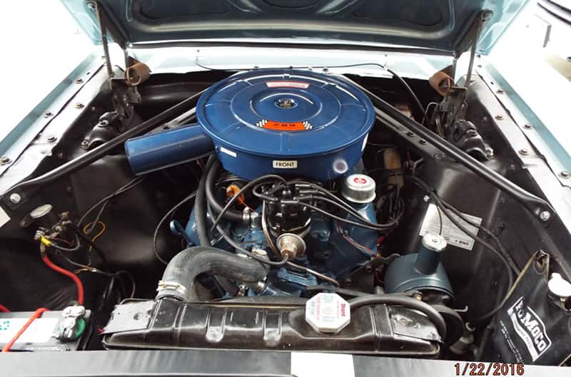 Engine bay of Ford Mustang