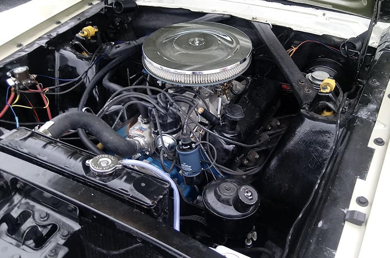 Engine photo of 1965 Mustang