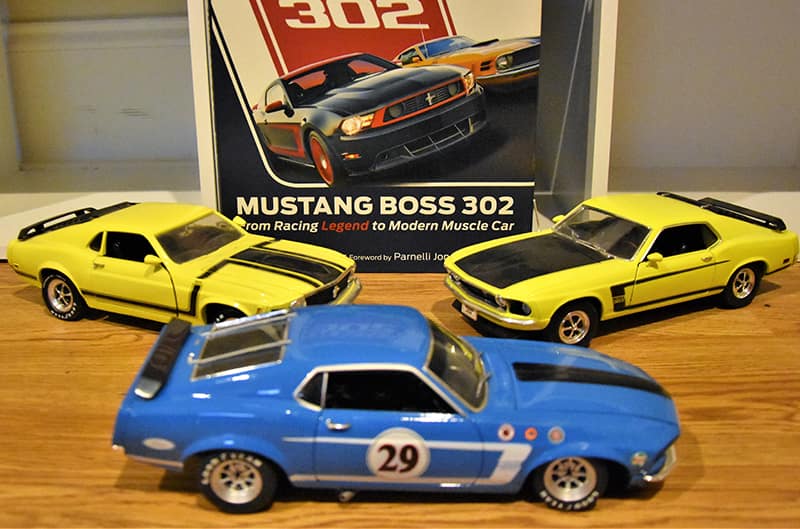 Grabber Blue Boss 302, Mach 1 Mustangs in Yellow model cars