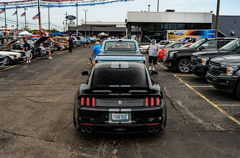 Shelby GT500 rear photo