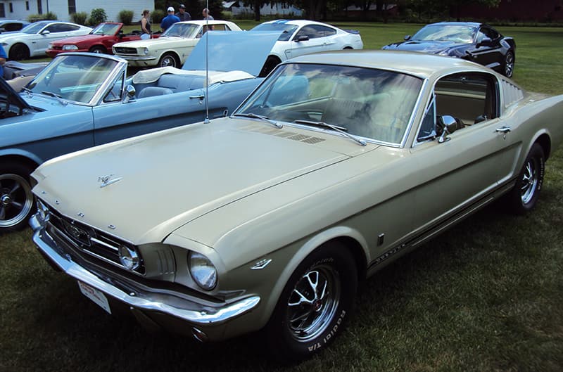 1966 Mustang at show