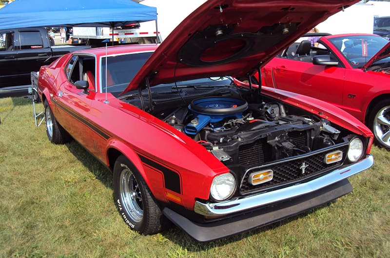 Boss Mustang Red