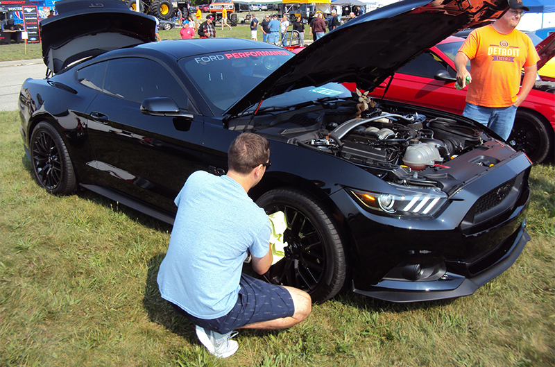 15-17 Mustang getting cleaned