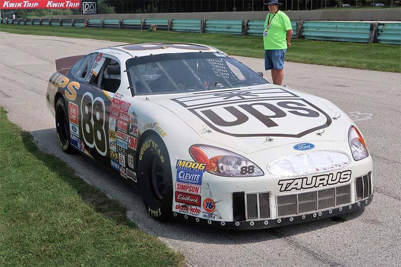 Ford Taurus Racecar