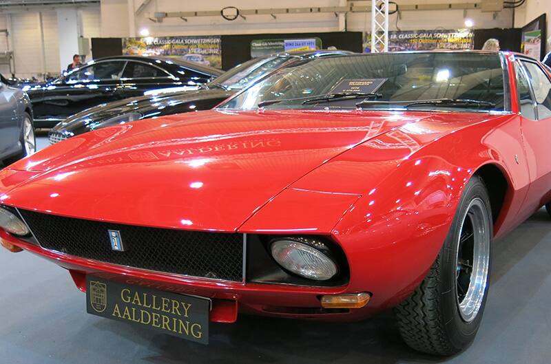 Red DeTomaso Pantera