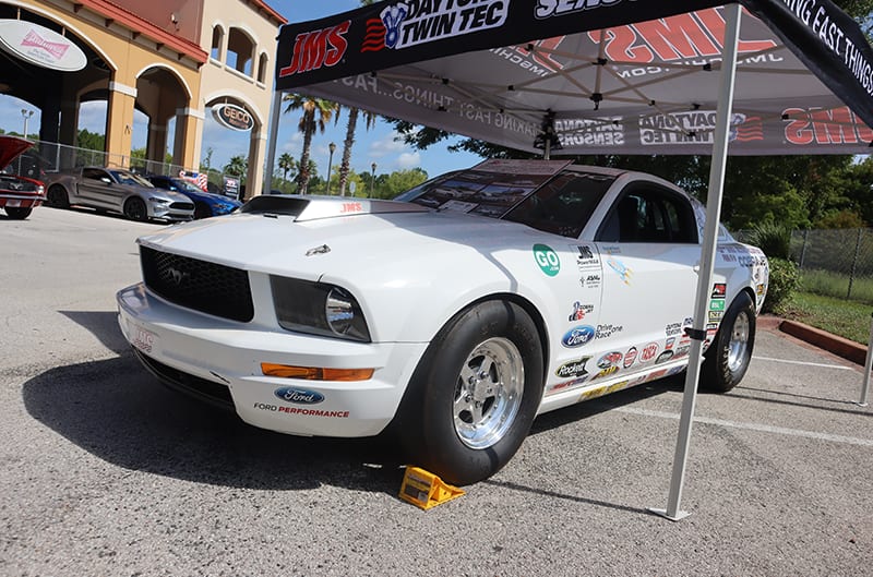 White S197 Mustang