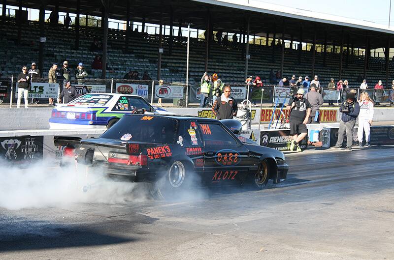 Foxbody burnout on the dragstrip