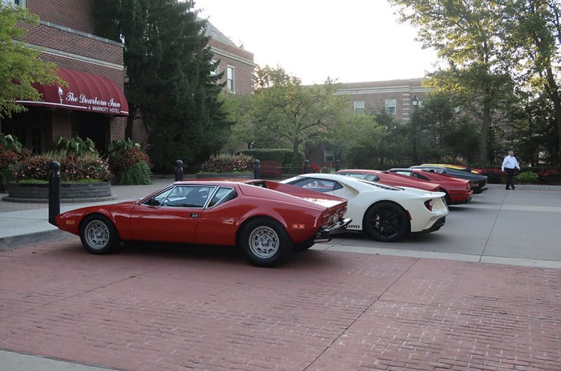 Multiple Panteras parked in lot