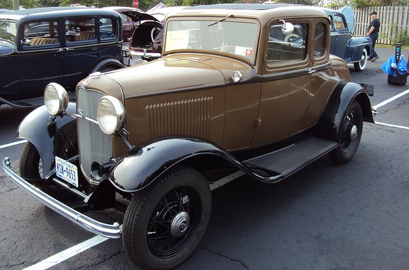 Brown ford coupe