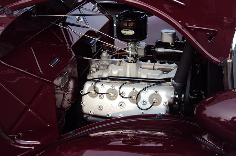 close up of ford V8