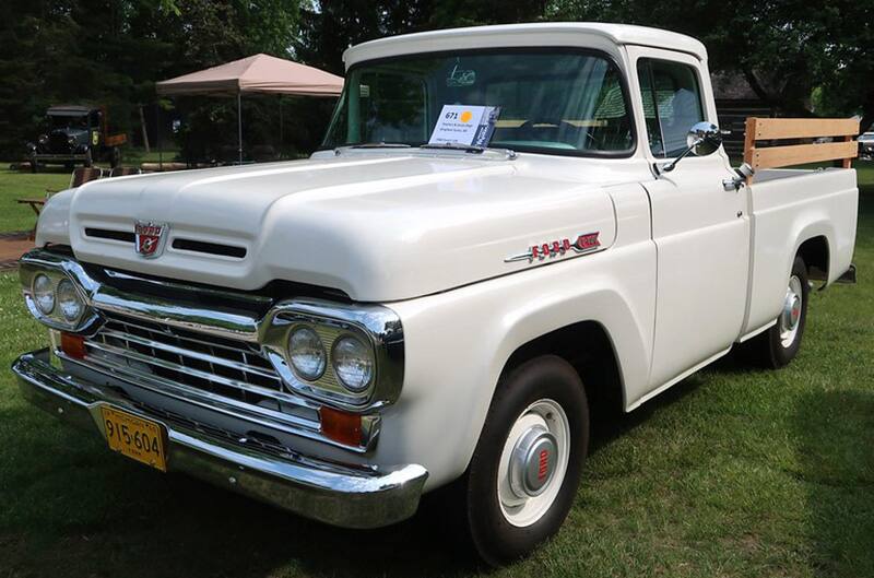 White 50s ford pickup