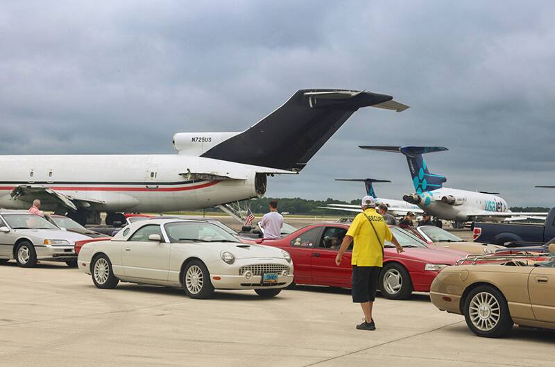 Thunderbirds at airplane hanger