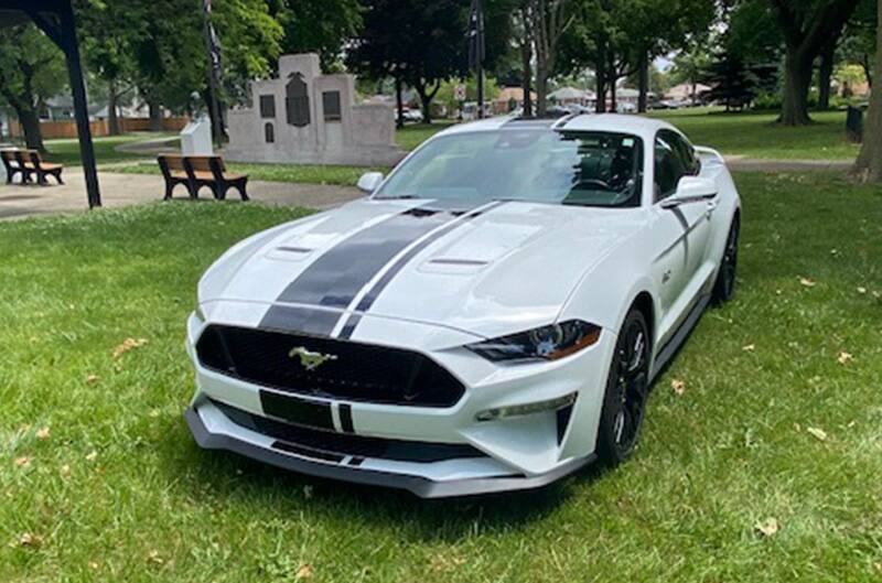 White S550 Mustang