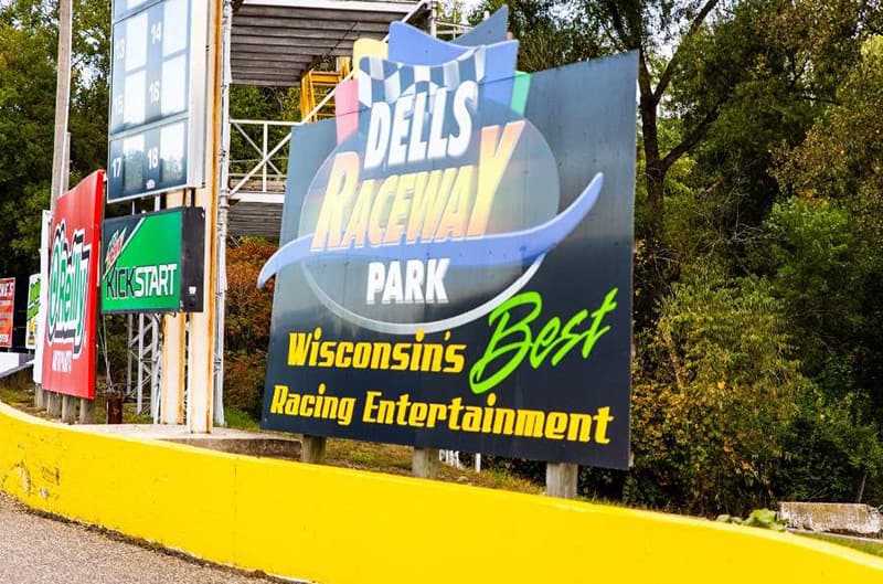 Wisconsin Dells entrance sign