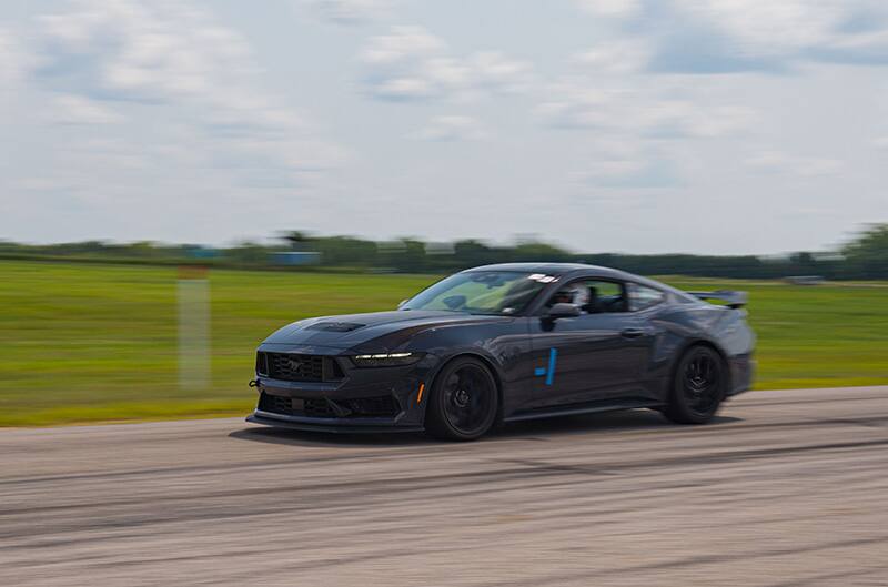 Mustang Dark Horse on track