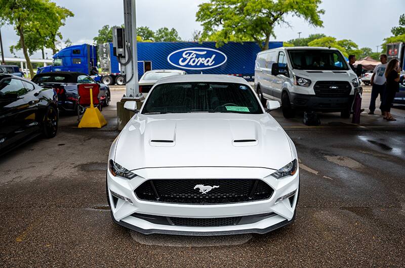 White S550 Mustang