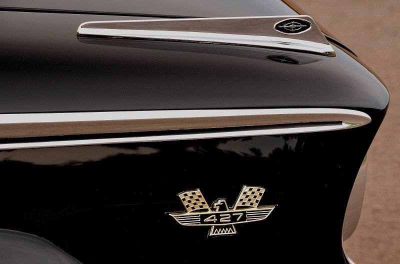 Close up of 427 logo on black Galaxie