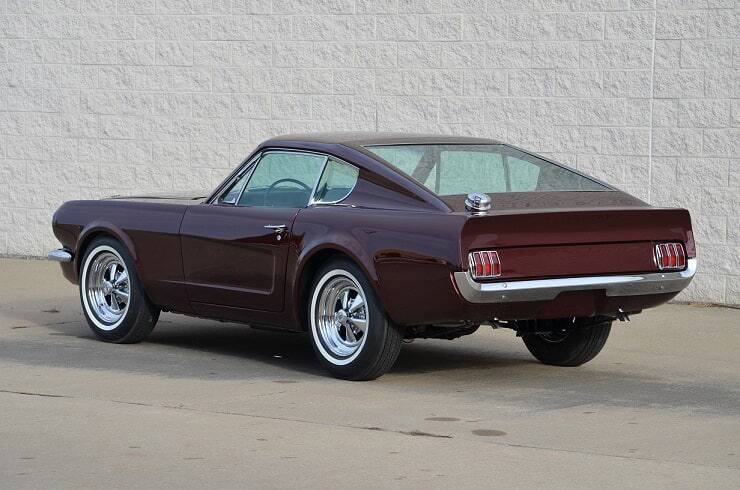 Rear profile of red Mustang