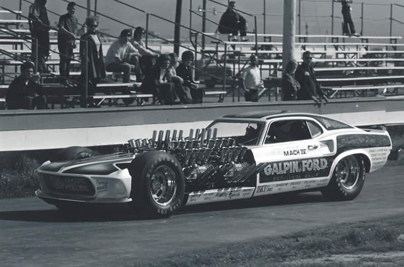 Hall of Famer Gas Ronda, top drag racer in the 1960s, dies at 91.