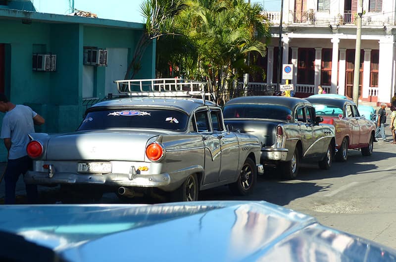 Roof Rack on Ford Sedan