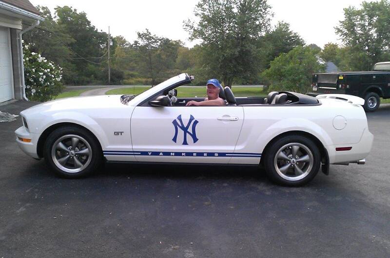 Yankee's Edition mustang from the side