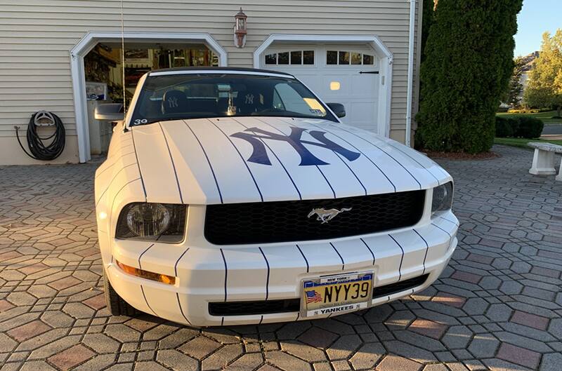 Front photo of Yankee Mustang