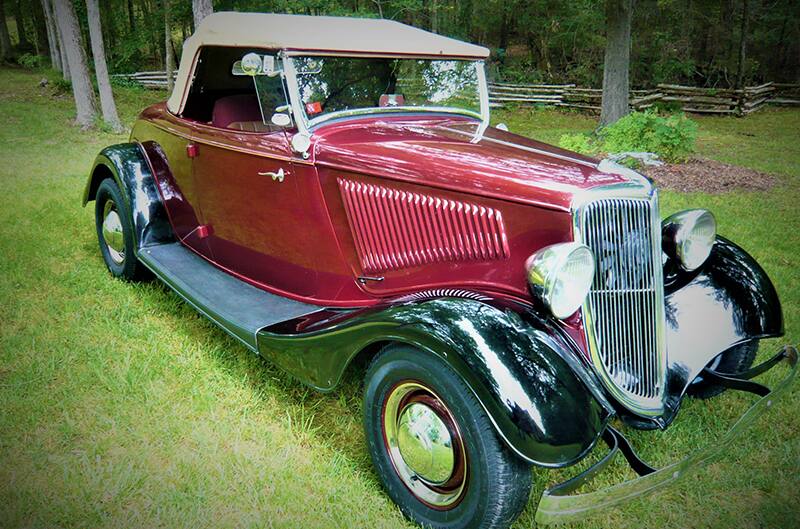 1934 FOrd roadster in red and black