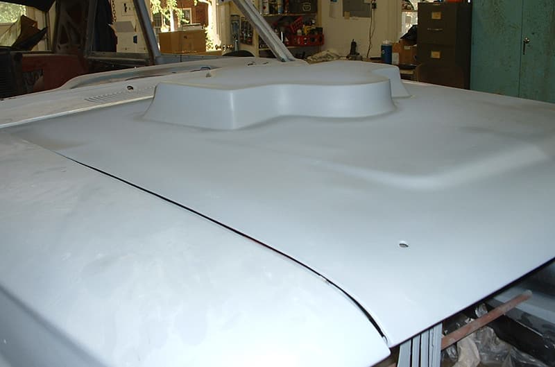 Thunderbolt clover hood in primer