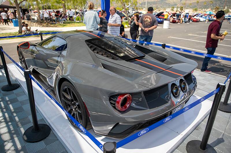 Ford GT in Gray from rear