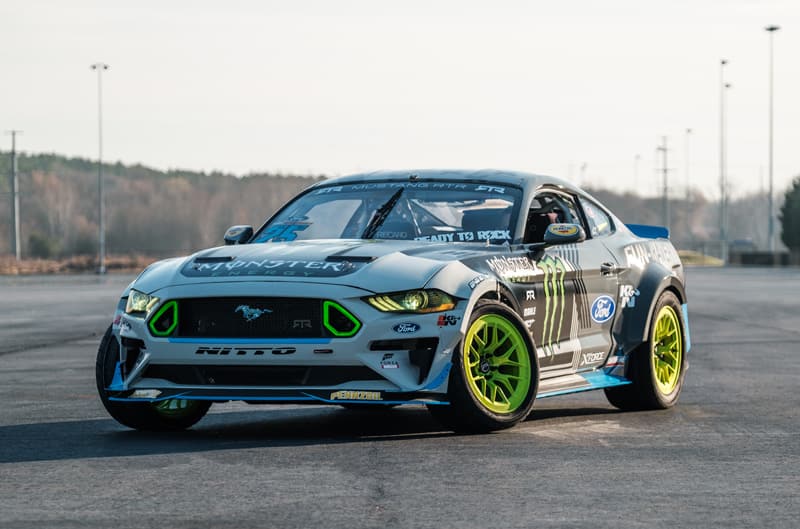 Grittin Jr.'s new Mustang RTR sporting a fresh gray, black, and blue livery