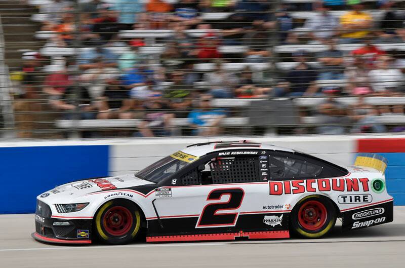 Keselowski Mustang on the track