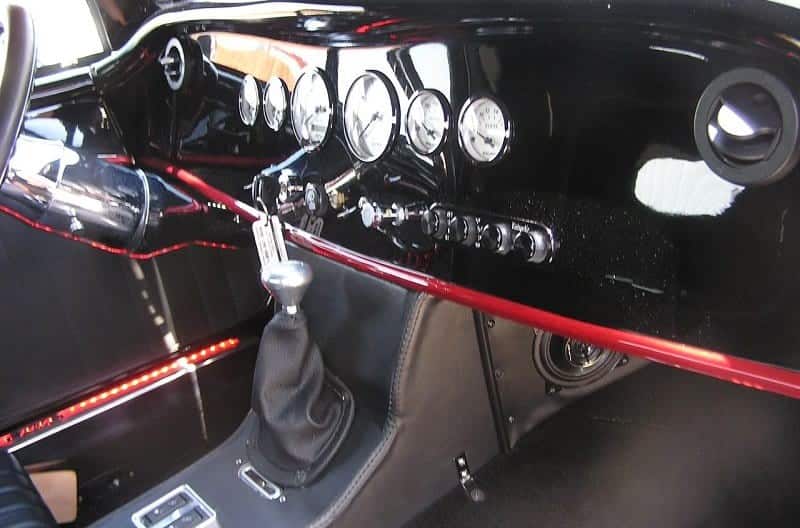 Interior photo of ’33 Hot Rod dashboard 