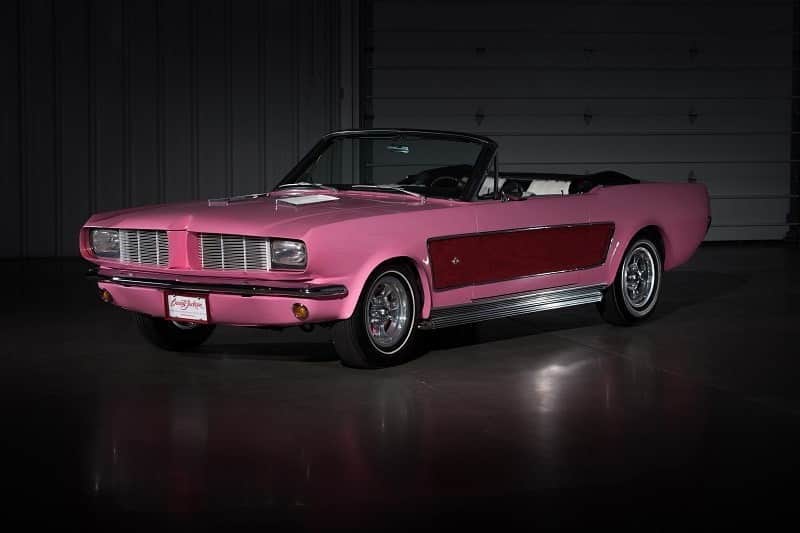Front profile of pink Mustang