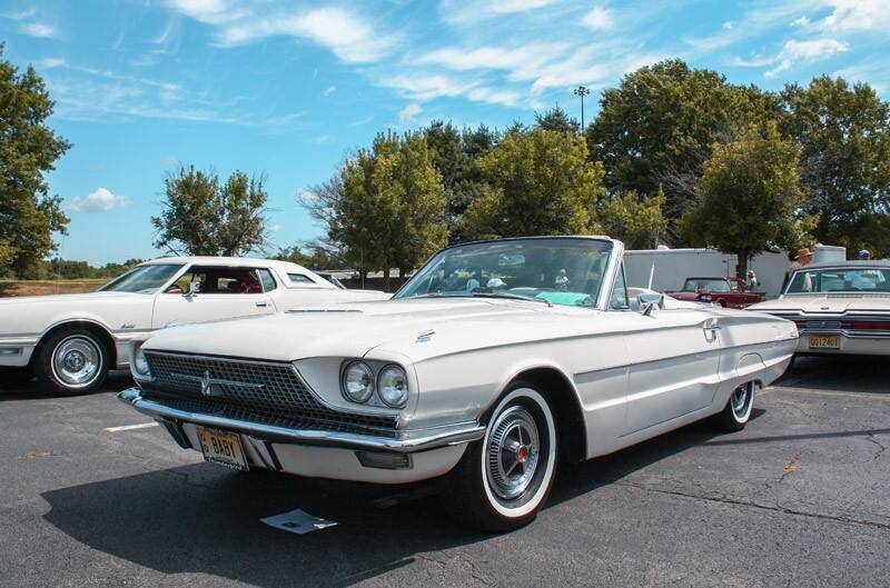 Vintage Thunderbird Meet