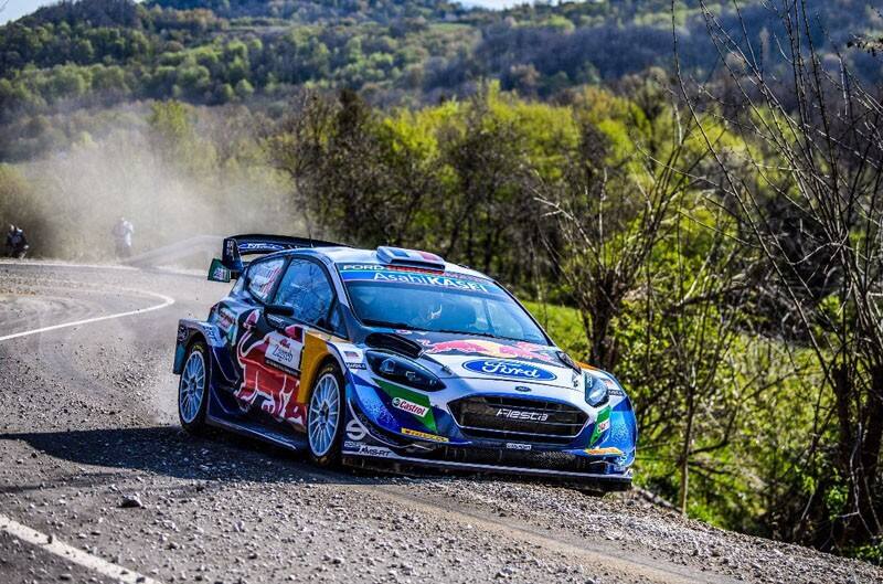 Ford Fiesta MSRT on the dirt path