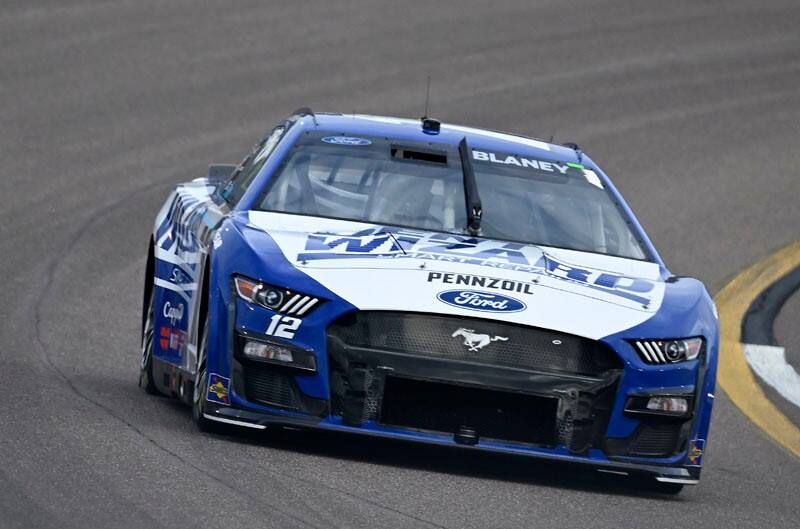 Blaney Mustang on the track